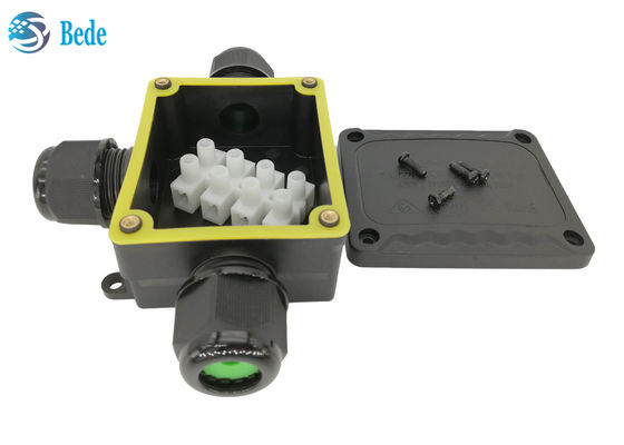 Wodoodporna skrzynka przyłączeniowa IP68 Odporna na warunki atmosferyczne skrzynka wyjściowa 3-kanałowa 450 V typu T